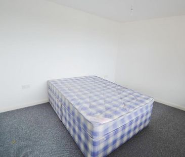 Meadfield Road, Slough, Berkshire,SL3 - Photo 3