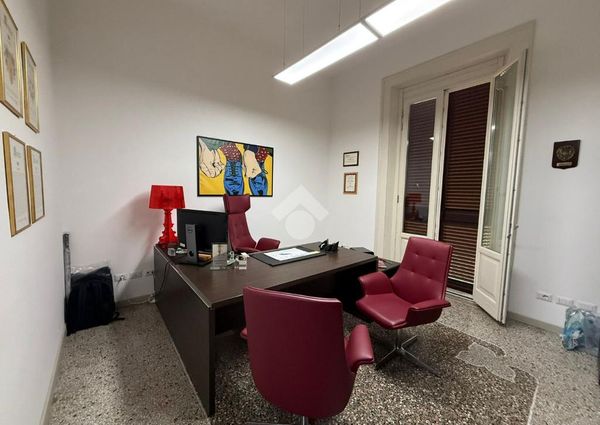 5 locali in affitto