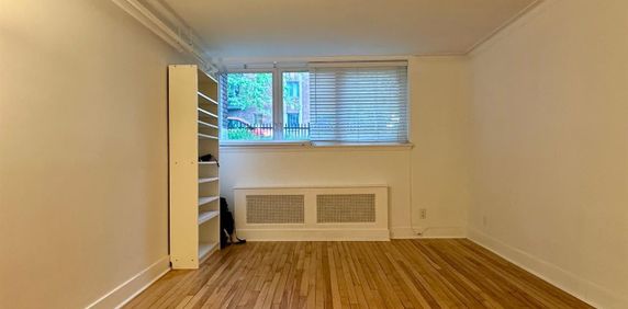 Appartement Montréal (Côte-des-Neiges/Notre-Dame-de-Grâce) À Louer - Photo 2