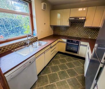 4 bedroom terraced house to rent - Photo 6