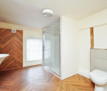 2 bedroom flat to rent - Photo 6