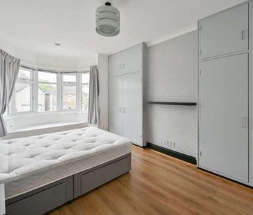 Avery Hill Road, Eltham, SE9 - Photo 4