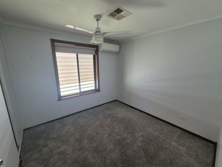 3 BEDROOM 1 BATHROOM AIRCONDITIONED HOME IN LARAPINTA - Photo 5