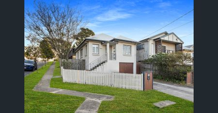 Entertainer's dream in heart of Kedron - Photo 3