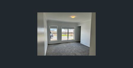 Impressive family home - Photo 5