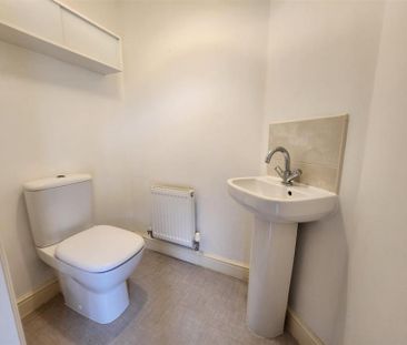 3 Bedroom Semi Detached To Let - Photo 6
