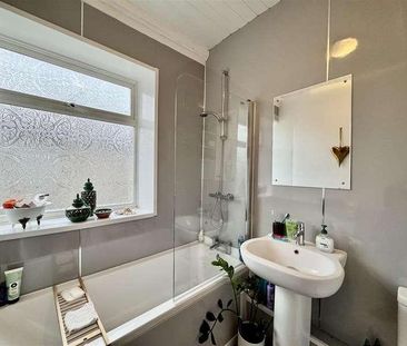 Westgate, Almondbury, Huddersfield, HD5 - Photo 6