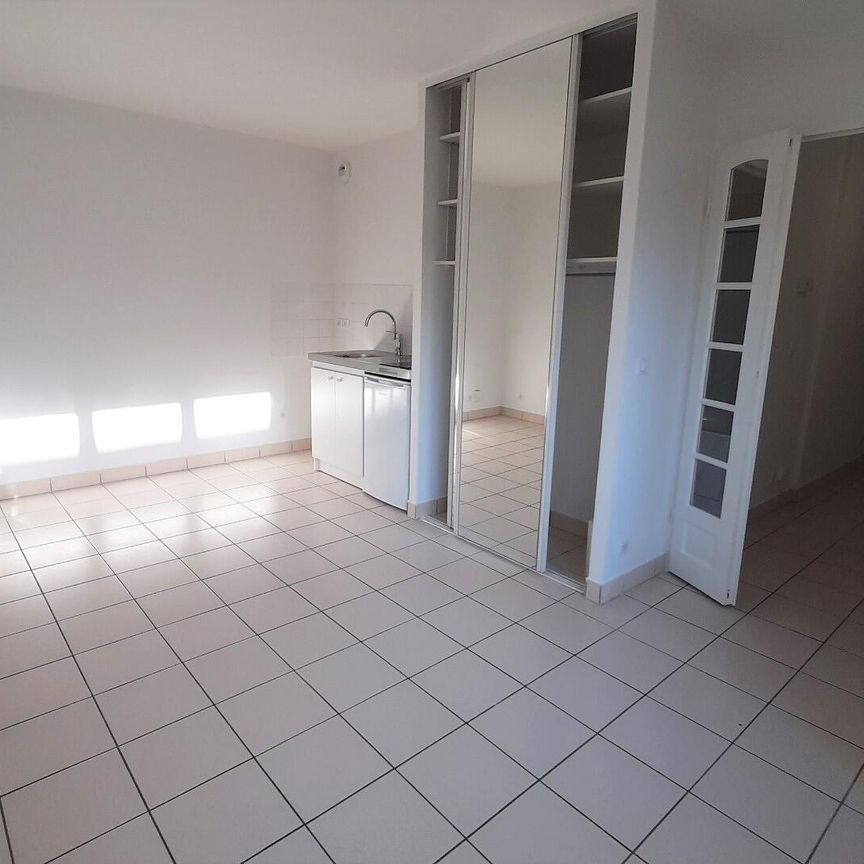 location Appartement T1 DE 26.8m² À BOULOGNE - Photo 1