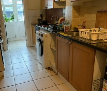 Room in a Shared House, Chamberlayne Road, NW10 - Photo 3