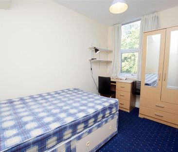 6 bedroom house to rent - Photo 2