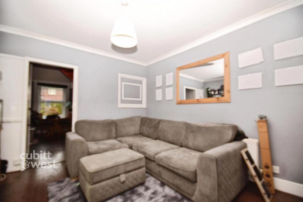 2 bedroom terraced house to rent - Photo 1