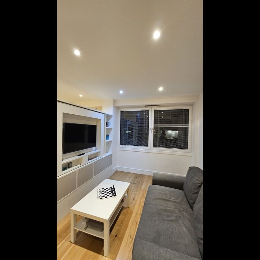 Studio Flat, Riverdale House, SE13 - Photo 1