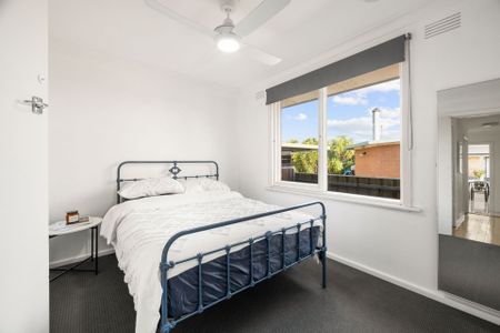 496 Parnall Street, Lavington - Photo 4