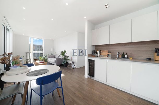 Kingly Building, 18 Woodberry Down, N4 2GQ - Photo 1