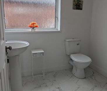 7 Ponsonby Avenue, Belfast, BT15 2LS - Photo 5