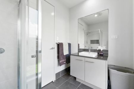 Spacious Family Home on Corner Block ! - Photo 2