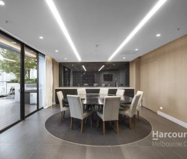 Modern Inner-City Living in the Heart of Southbank - Photo 3