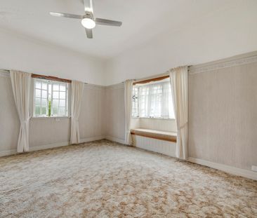 Charming Original Queenslander in the Heart of Ashgrove - Photo 3