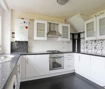 4 bedroom property to rent in Hornchurch - Photo 3