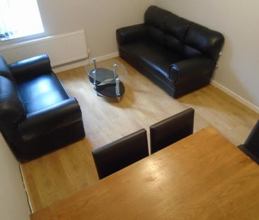 4 bedroom terraced house to rent - Photo 5