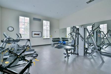 Prescott Commons - Ground Floor/Corner Unit 2 bedroom/2 Bathroom - Photo 5