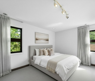 For Lease - 18 Old English Lane, Markham, Ontario - Photo 4