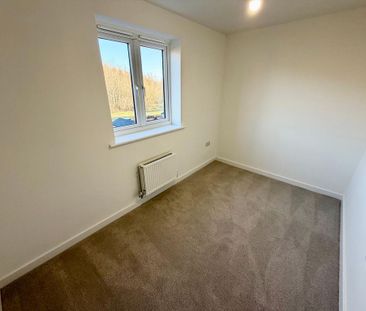 3 bedroom semi-detached house to rent - Photo 6