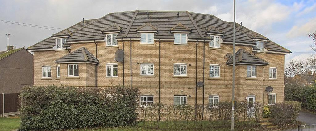 2 bedroom flat to rent - Photo 1