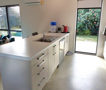 Coastal Cottage - Photo 4