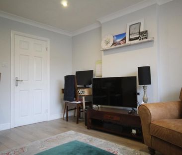 2 bedroom House To Let - Photo 1