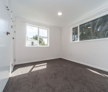 Large Miramar Apartment - Photo 4