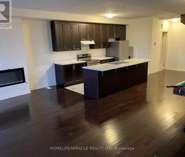 78 DONALD FICHT CRESCENT - Photo 1