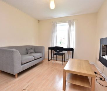 56, Well Close Rise, Leeds, LS7 1HT - Photo 1