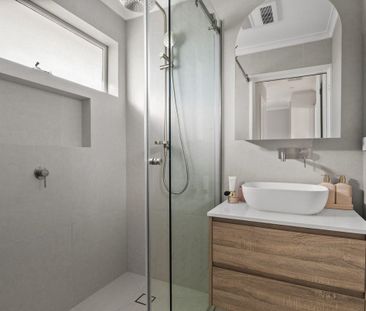 3 Bedroom Garden-Embraced Beauty - Photo 6