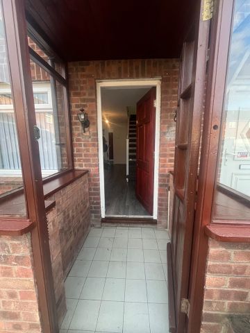 2 Bed Terraced House, Ronan Close, L20 - Photo 4