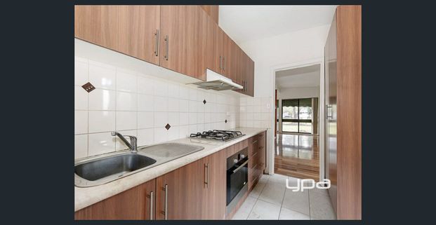 Perfect location! - Photo 1