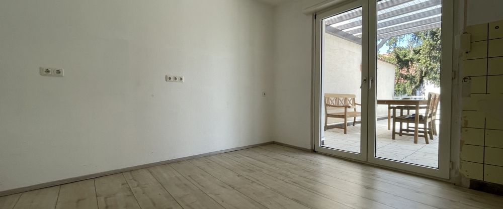 Ruhiger Nachmieter gesucht, für charmante 2 Zi.-Wohnung mit großer Dachterrasse - Foto 1