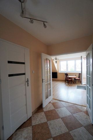 Dwupoziomowe mieszkanie o pow. 92,80, 4-pokoje. - Photo 3