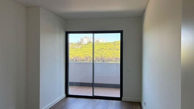 3 Bedroom Apartment with parking, Miraflores, Oeiras - Photo 1
