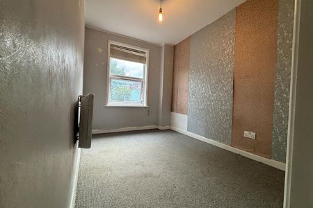 1 Bedroom Flat To Let - HP12 - Photo 2