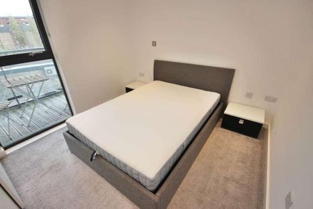 The Quays, Salford, M50 - Photo 4