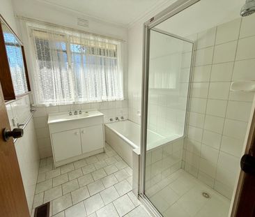 22 Lascelles Avenue, Viewbank - Photo 6