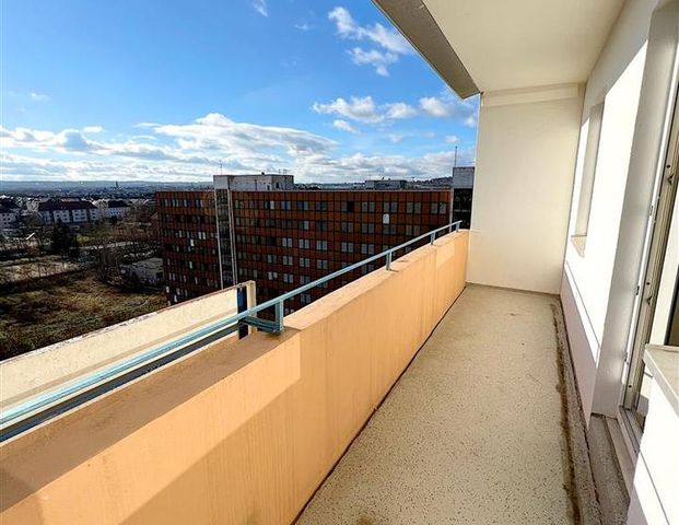 Traumhafte Aussicht vom Sonnenbalkon! Frisch saniert! - Foto 1