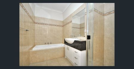 Modern Living in Convenient Glen Waverley Location - Photo 3