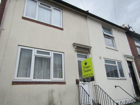 4 bedroom terraced house to rent - Photo 4