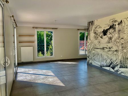 Location maison 7 pièces, 136.00m², Marly-le-Roi - Photo 2