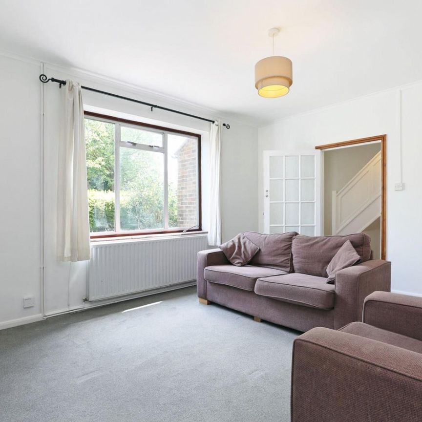 3 bedroom House To Let Total Size: 941 SQ FT - Photo 1