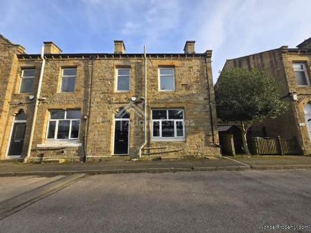 3 bedroom property to rent in Dewsbury - Photo 5