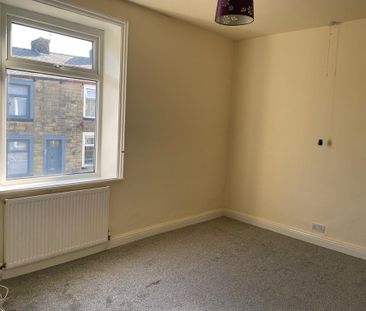 2 bedroom end of terrace house to rent - Photo 1