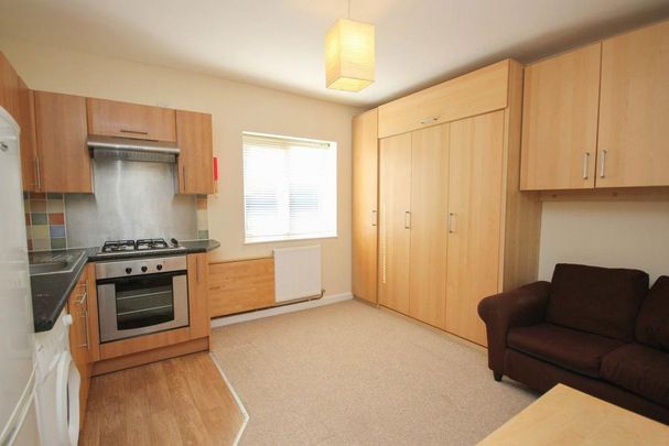 Studio to rent - Photo 1